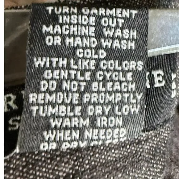 Larry Levine Size 8 stretch denim skirt heathered gray. Zip fly two button waist - Picture 7 of 9